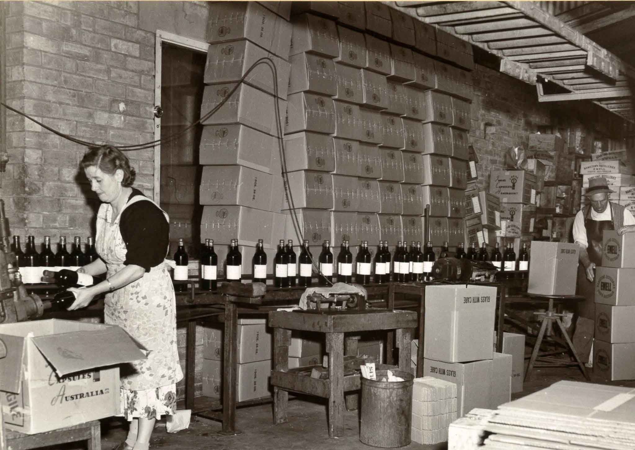 Hamiltons Ewell bottling 1950s